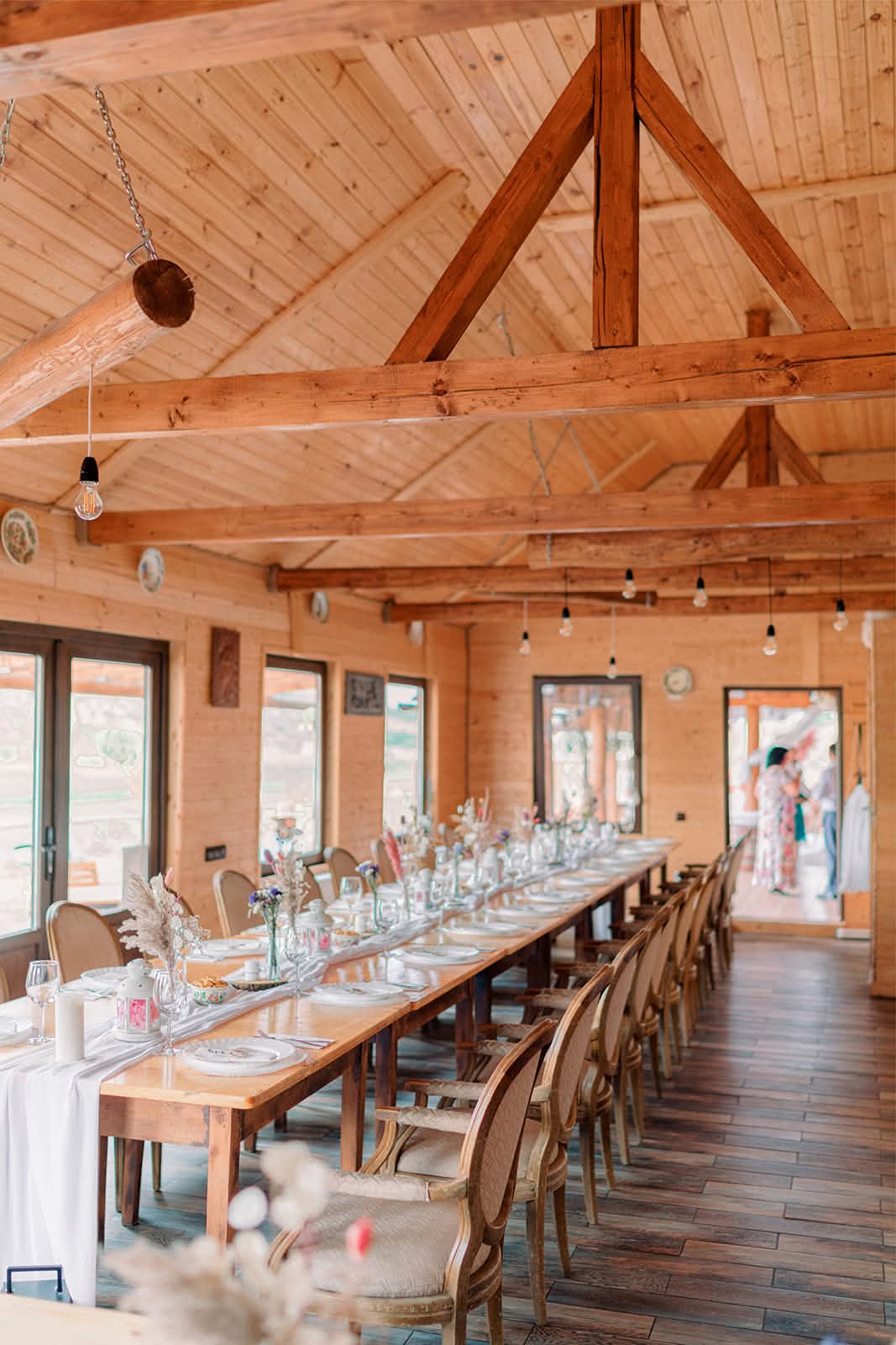 la hanul cailor00011